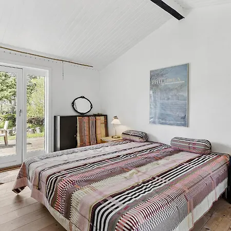 3 Bedroom Cozy In Fårevejle